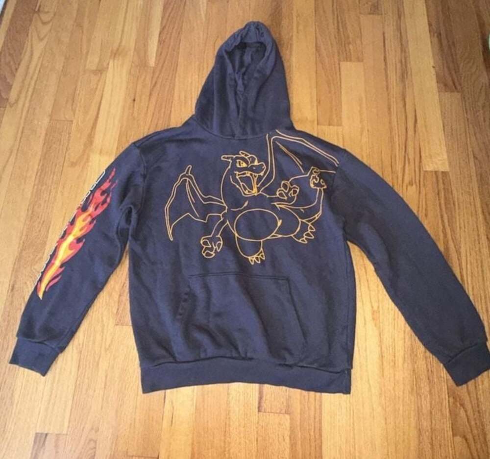 Boys Pokémon Sweatshirt Size XL Charizard Boys Youth Hoodie